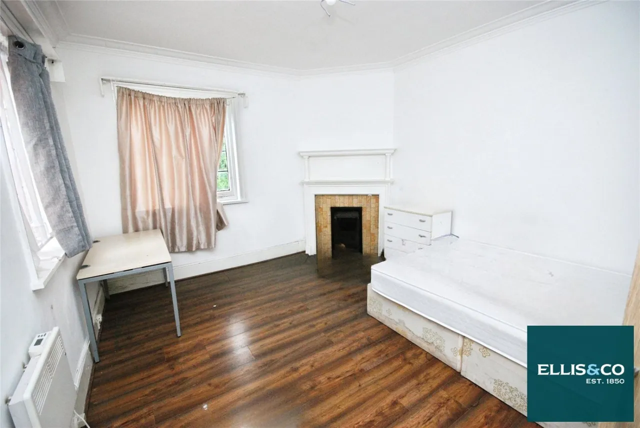 Finchley Road, Golders Green, NW11, photo 7