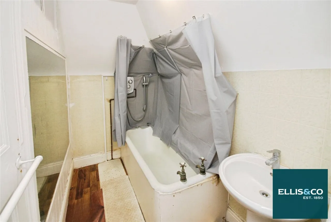 Finchley Road, Golders Green, NW11, photo 10