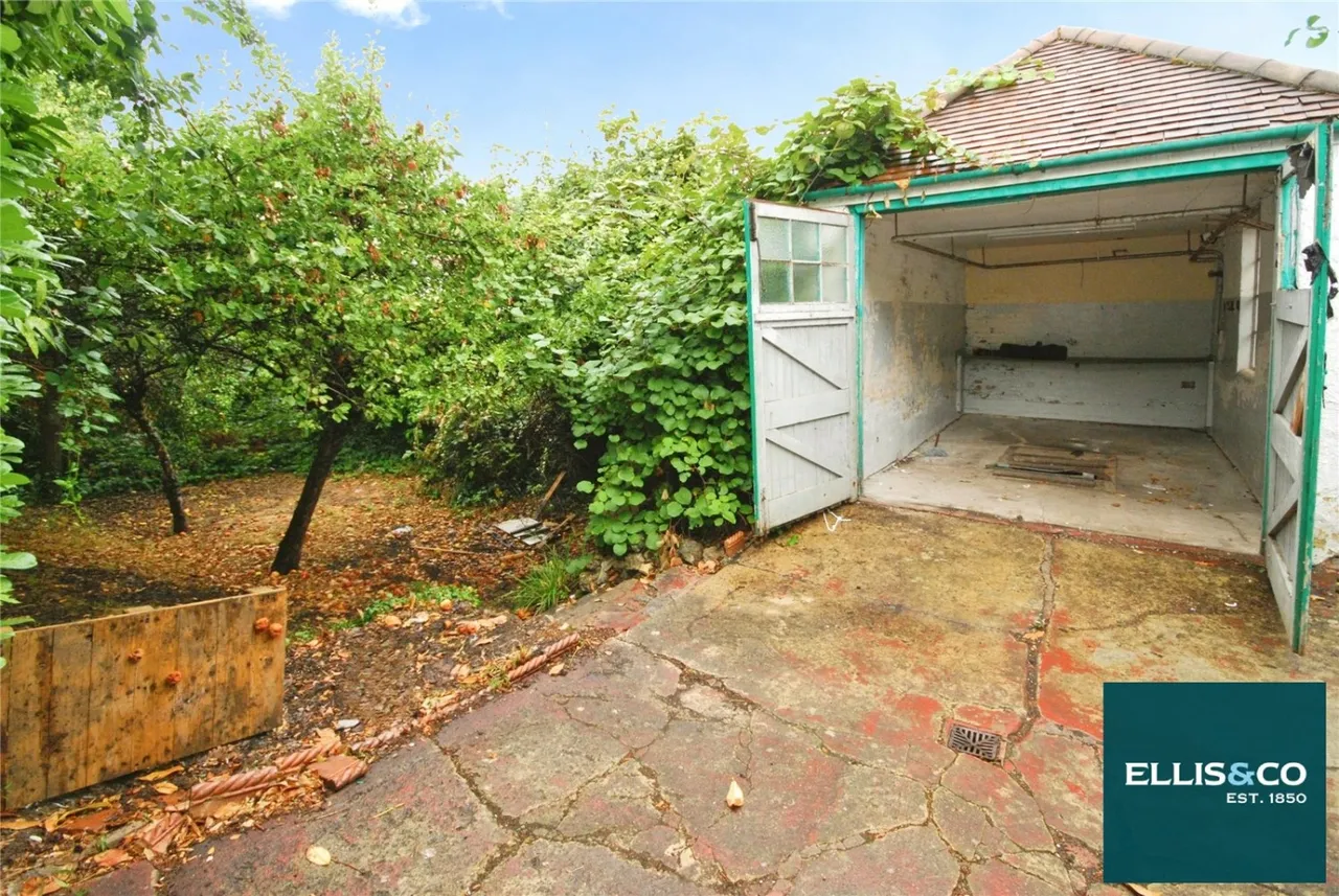 Finchley Road, Golders Green, NW11, photo 8