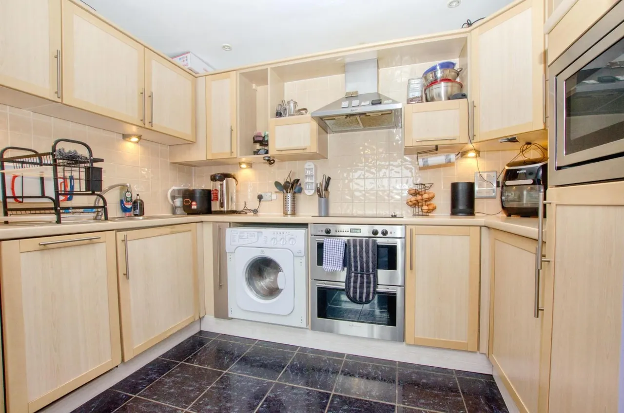 85 Canute Road, Ocean Village, Southampton, Hampshire, SO14 3FY, photo 7