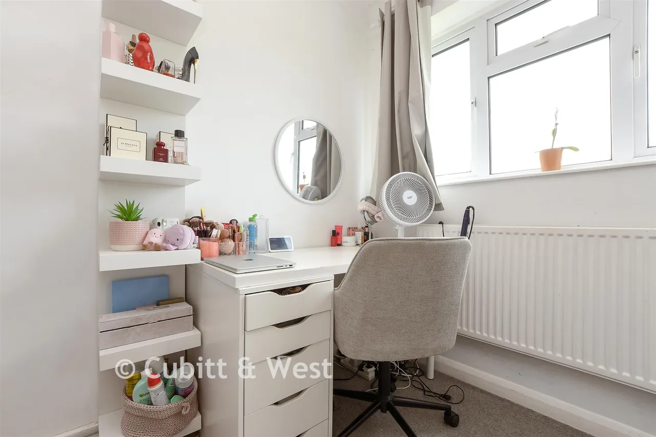 Wrayfield Avenue, Reigate, RH2, photo 12