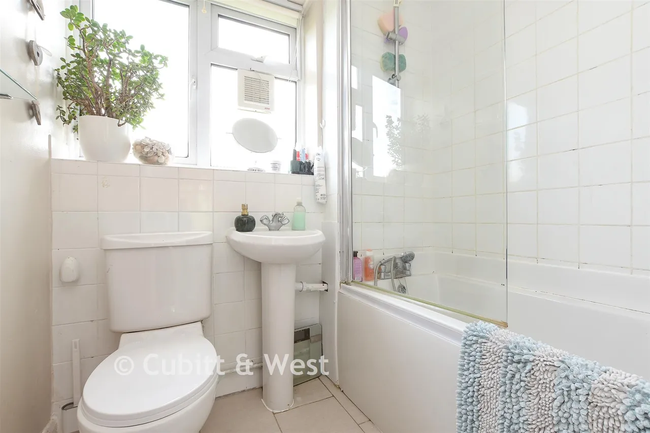 Wrayfield Avenue, Reigate, RH2, photo 9