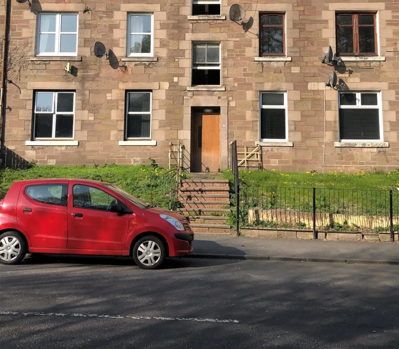 2 bed flat to rent — Dens Road, Dundee