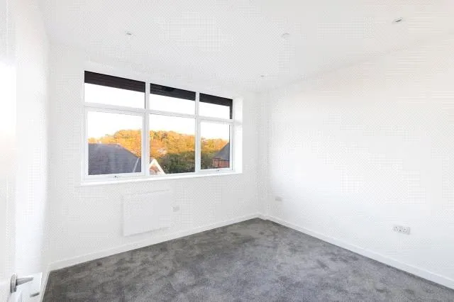 Knoll Road, Camberley, GU15, photo 5