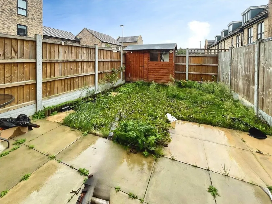 with 2 bedrooms in Harlow, CM18, photo 3
