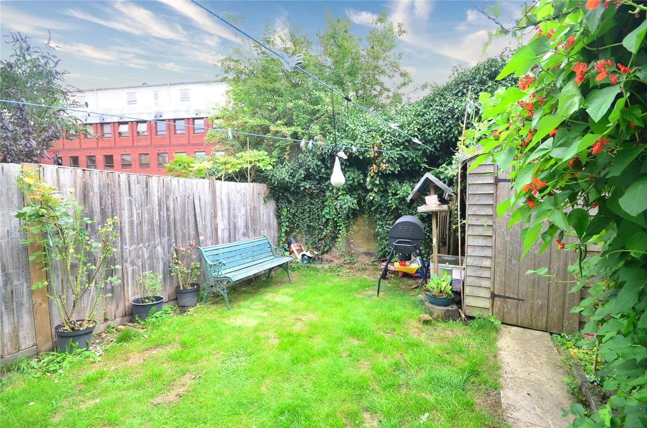 St James Road, East Grinstead, RH19, photo 16