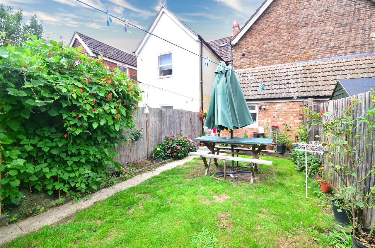 St James Road, East Grinstead, RH19, photo 9
