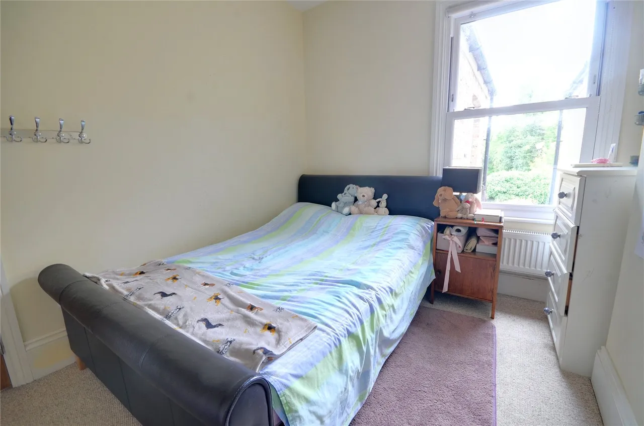 St James Road, East Grinstead, RH19, photo 8