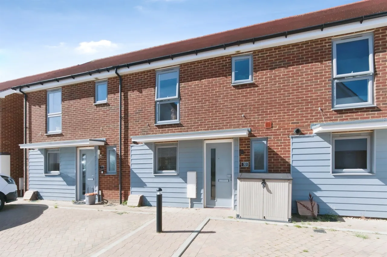 3 bed house for sale, Tulip Way, Bexhill-On-Sea, TN40