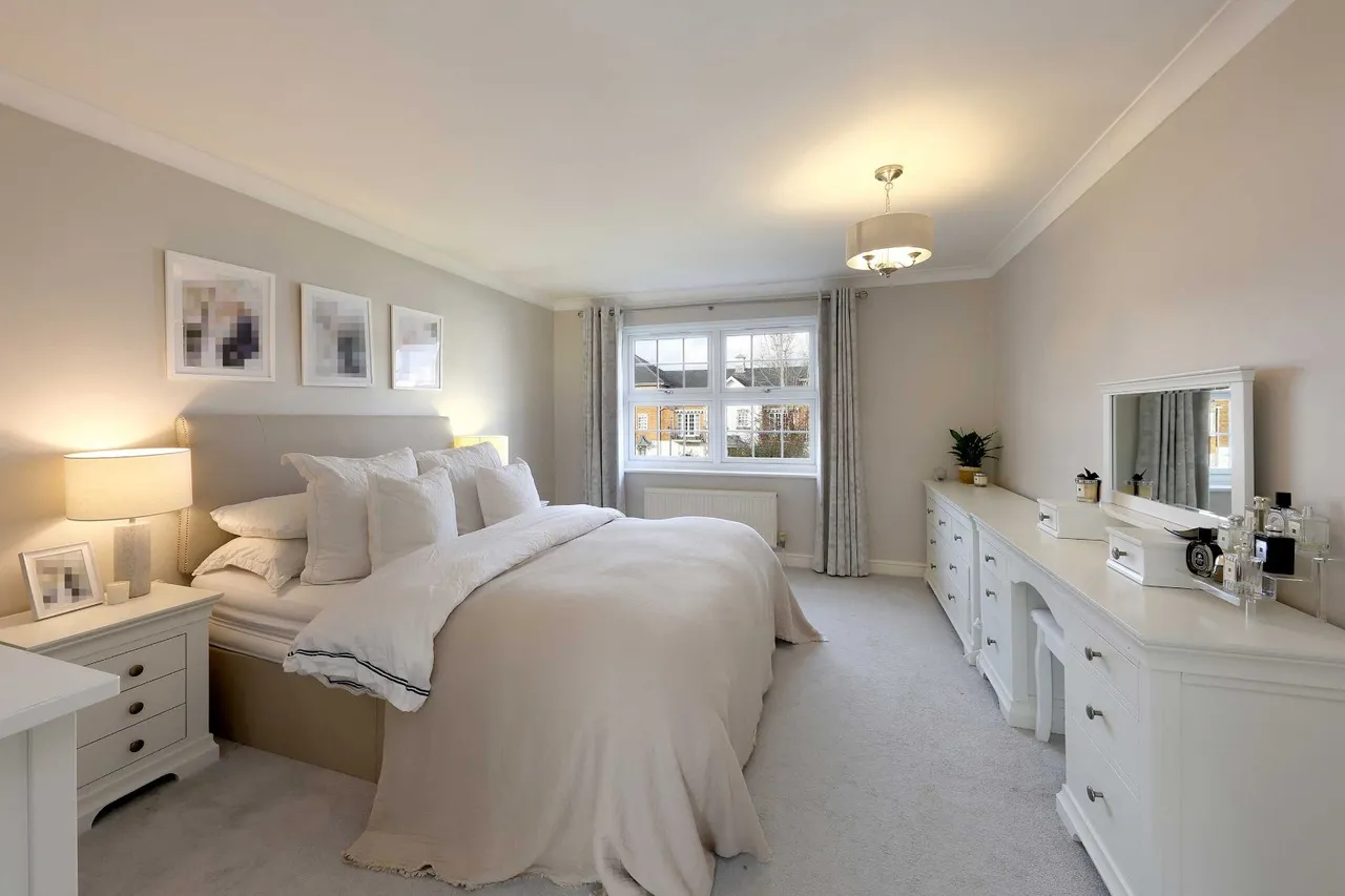 Kite Wood Road, Penn, HP10, photo 11