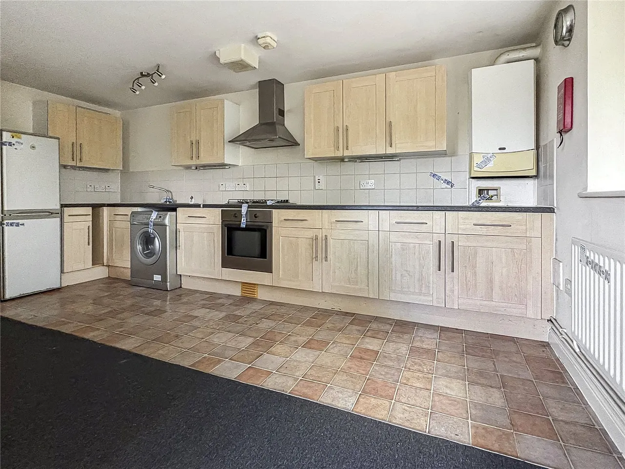 Fisk Close, Sunbury-on-Thames, TW16, photo 2