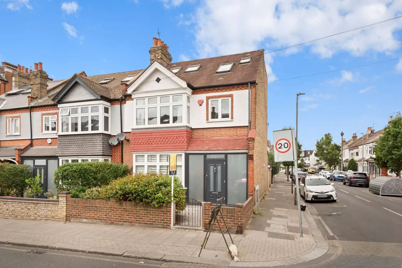 Broomwood Road, London, SW11 6JZ, photo 11