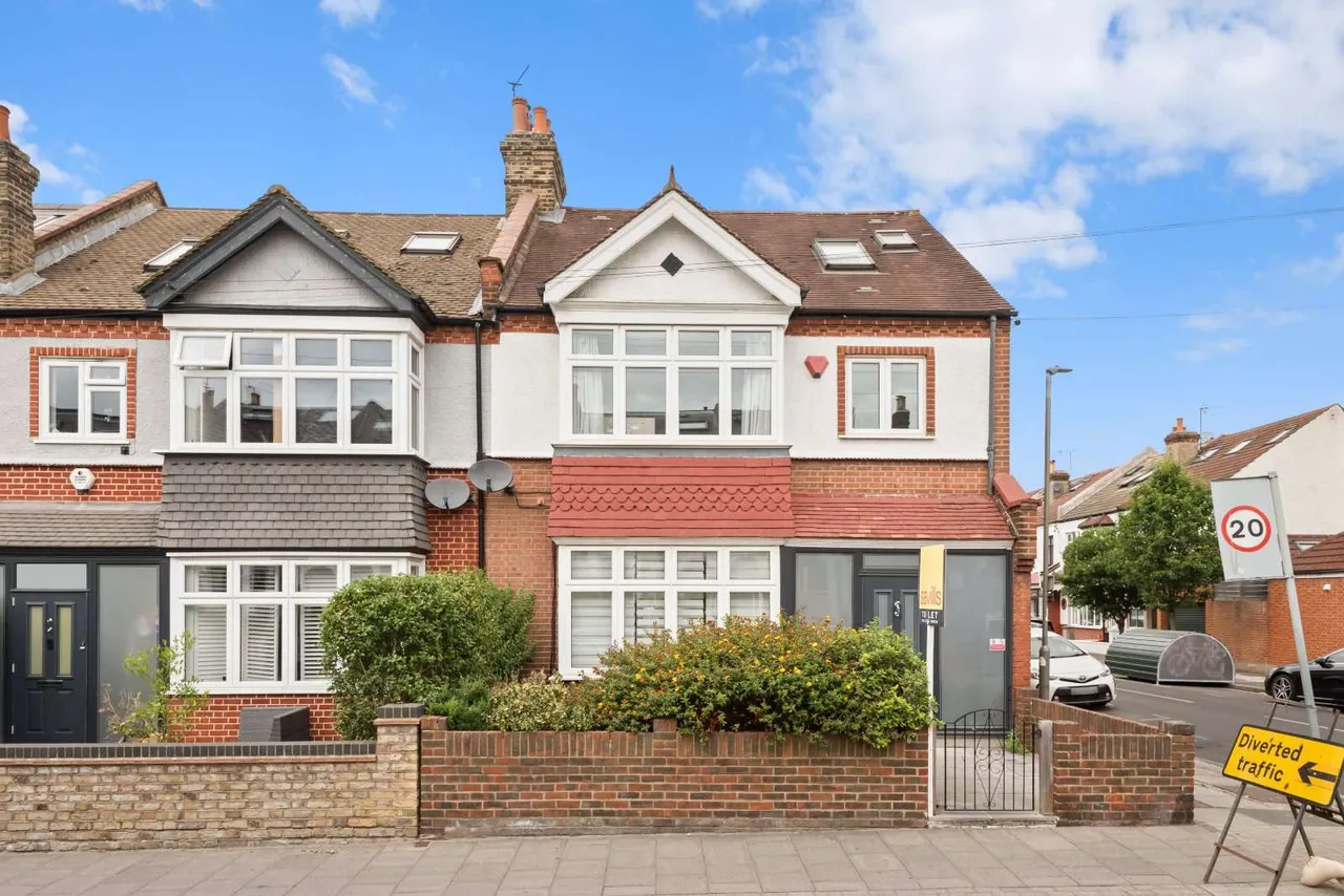 Broomwood Road, London, SW11 6JZ, photo 10