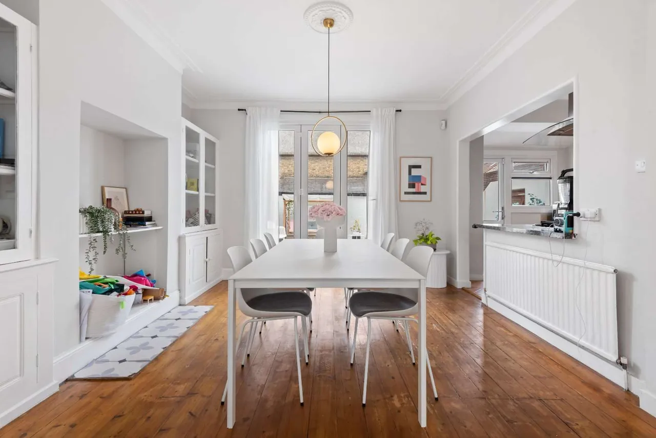 Broomwood Road, London, SW11 6JZ, photo 4