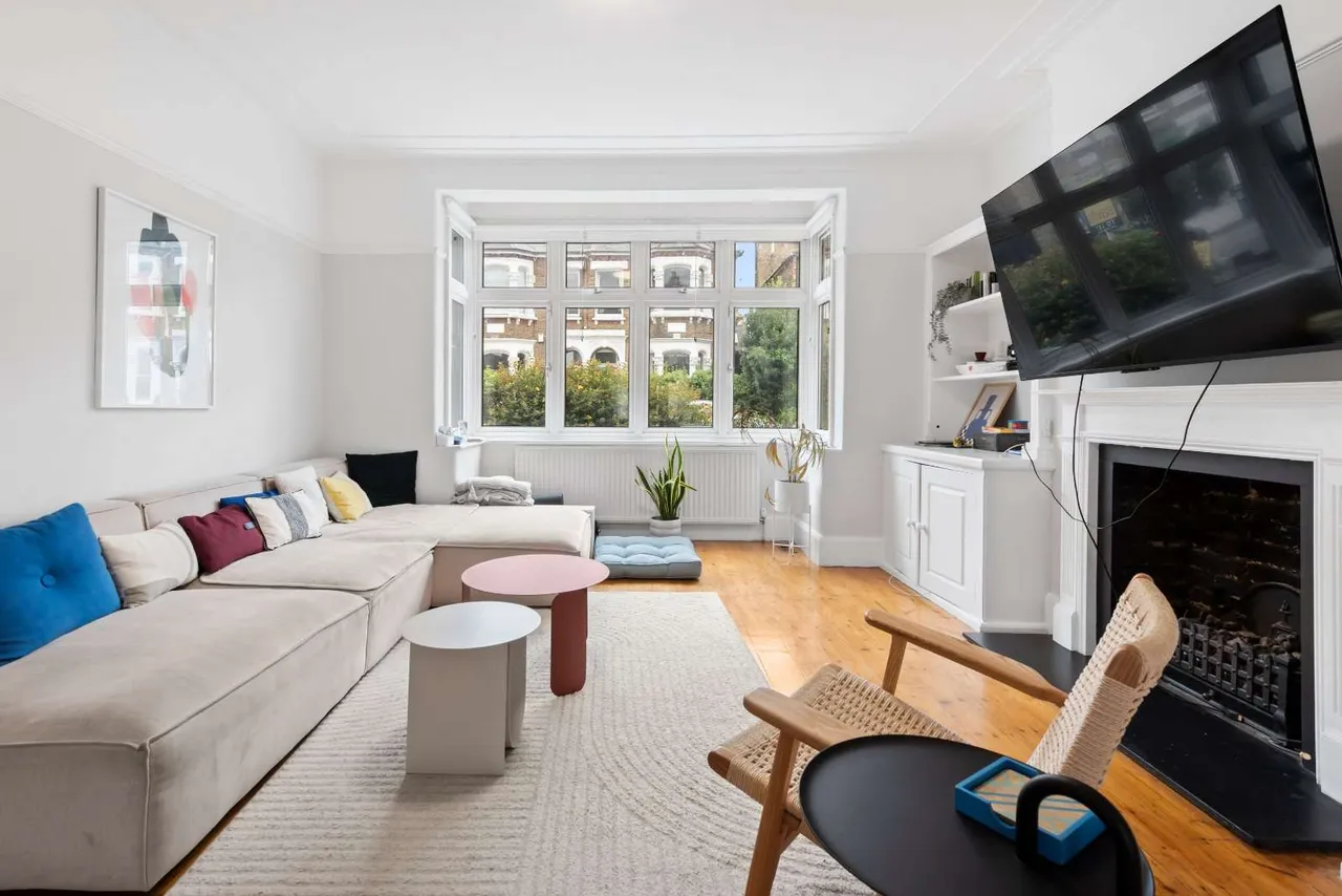 Broomwood Road, London, SW11 6JZ, photo 3