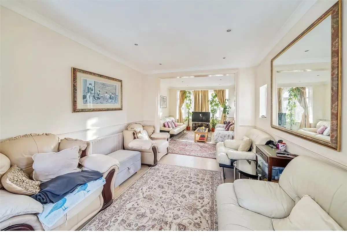 Burgess Avenue, Kingsbury, London, NW9 8TX, photo 6
