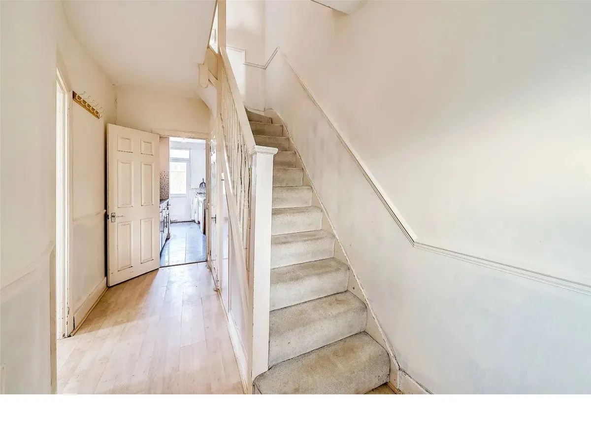 Burgess Avenue, Kingsbury, London, NW9 8TX, photo 12