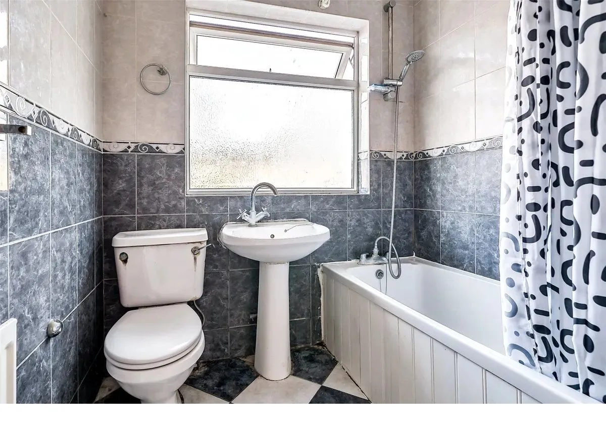 Burgess Avenue, Kingsbury, London, NW9 8TX, photo 11