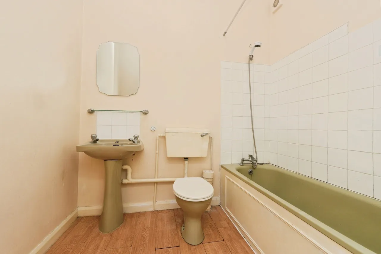 Canadian Avenue, London, SE6, photo 11