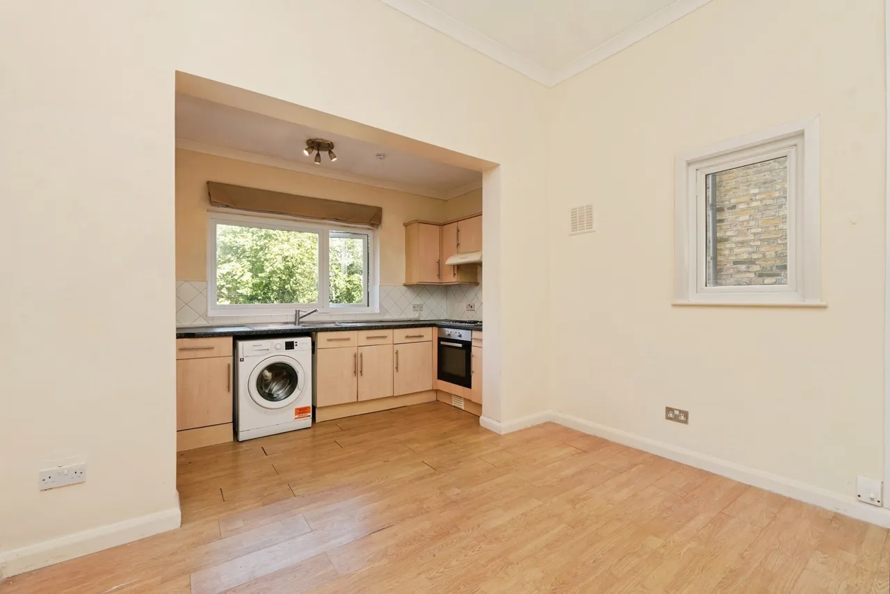 Canadian Avenue, London, SE6, photo 9