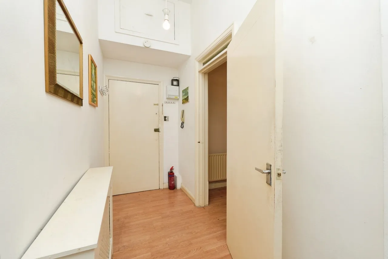 Canadian Avenue, London, SE6, photo 8