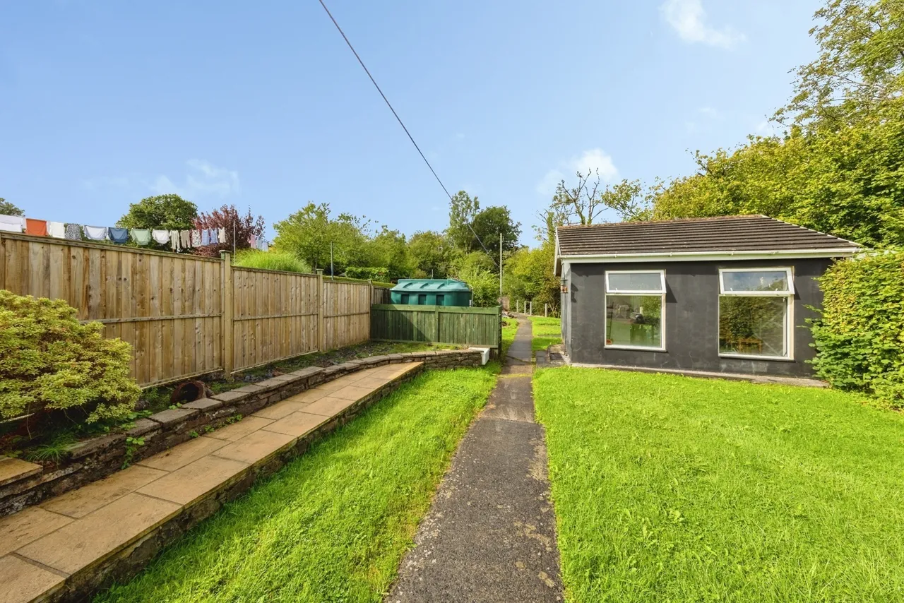Llannon Road, Pontyberem, SA15, photo 21