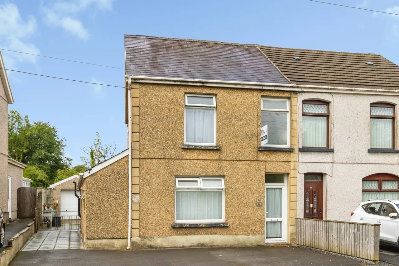 3 bed house for sale, Llannon Road, Pontyberem, SA15
