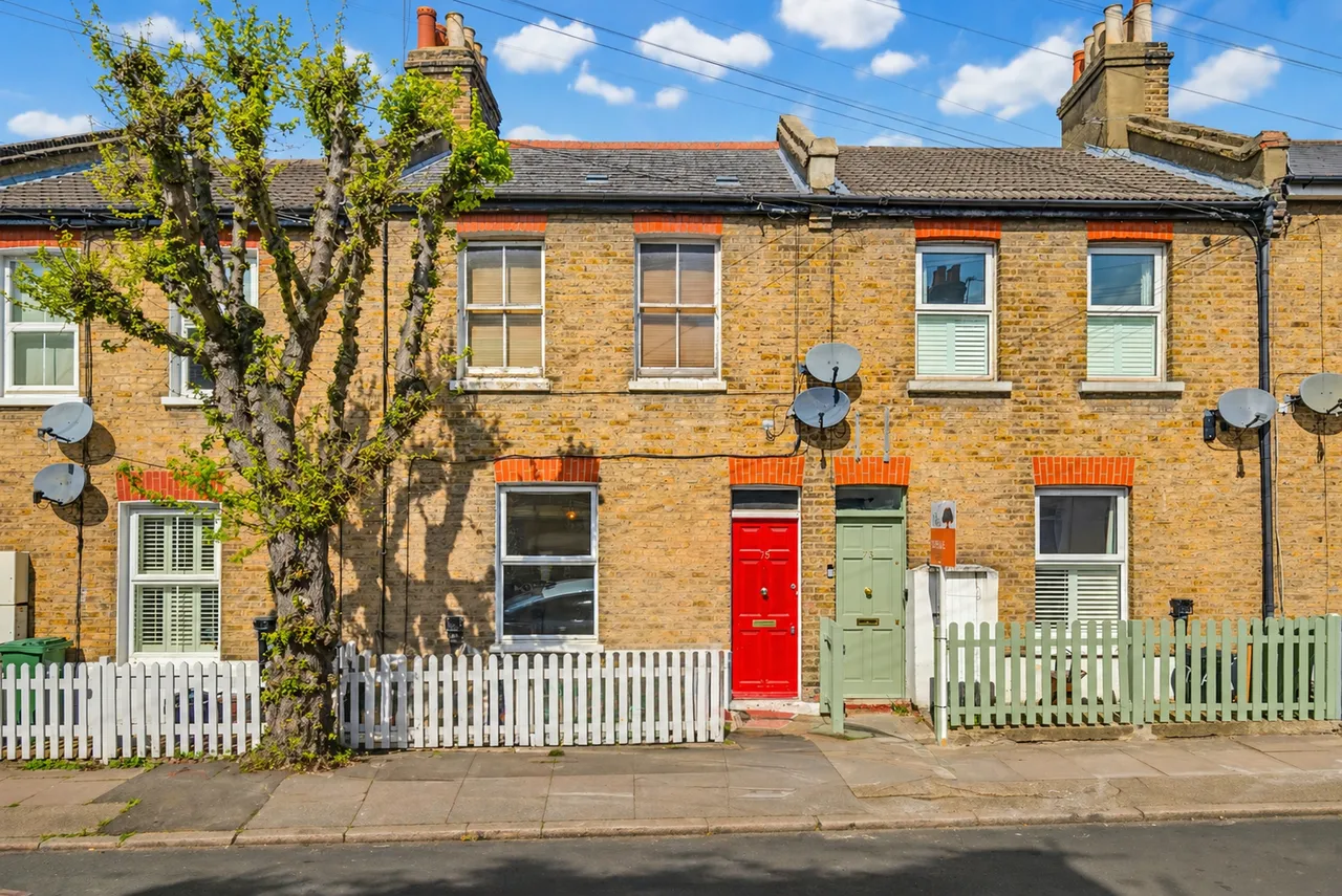 1 bed flat for sale — Besley Street, Streatham, SW16