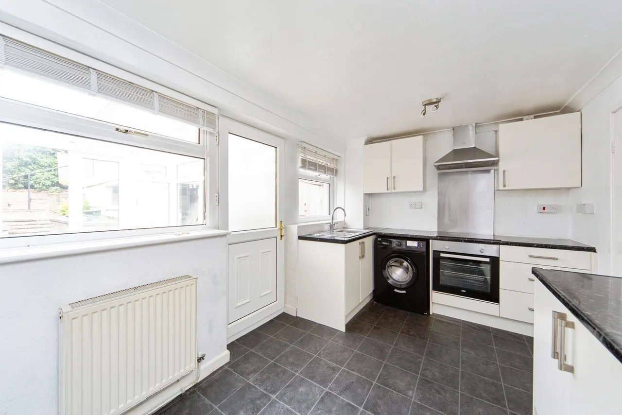 Helton Close, Prenton, CH43, photo 5