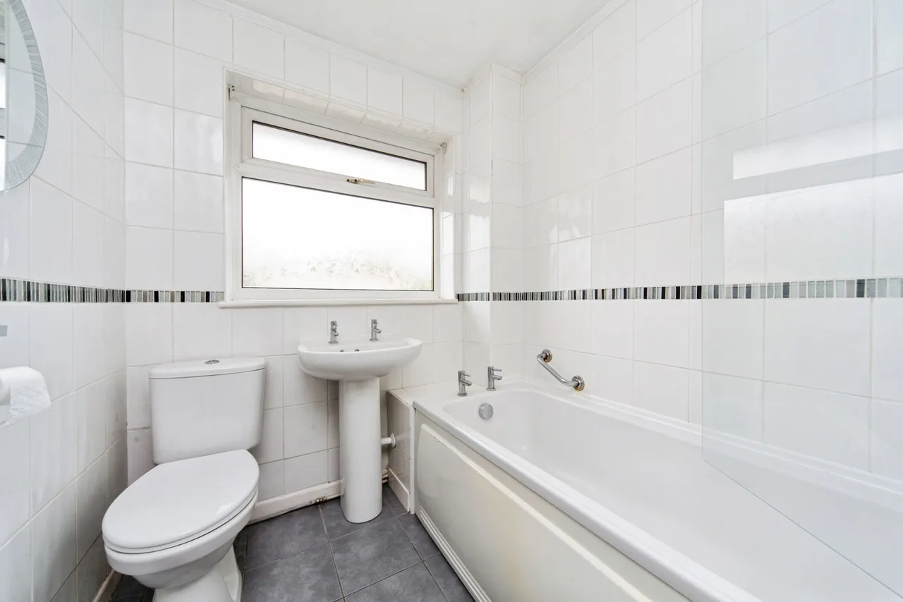 Helton Close, Prenton, CH43, photo 9