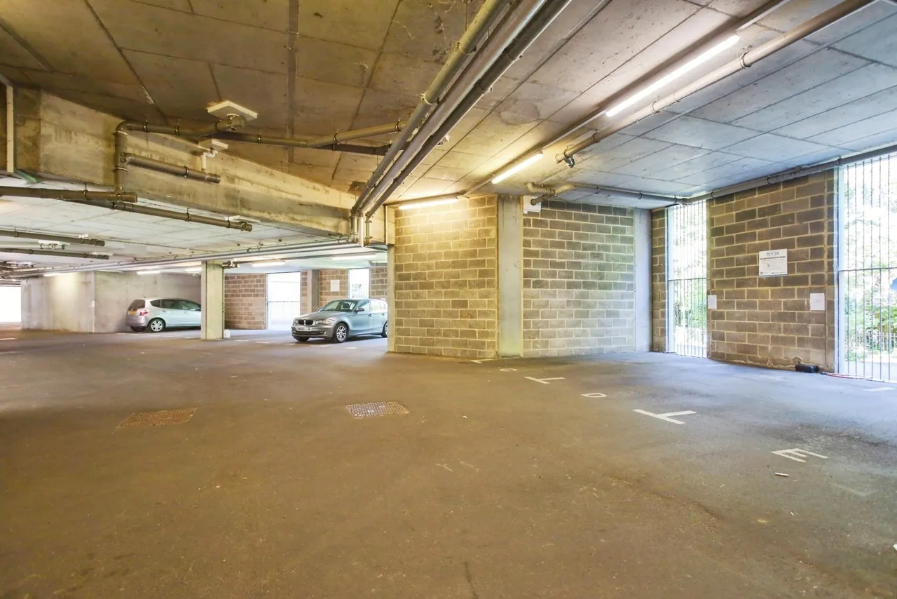 Sovereign Way, Tonbridge, TN9, photo 13