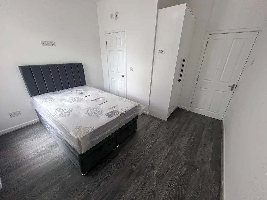 Nice 2 Bedroom Spacious House, photo 8