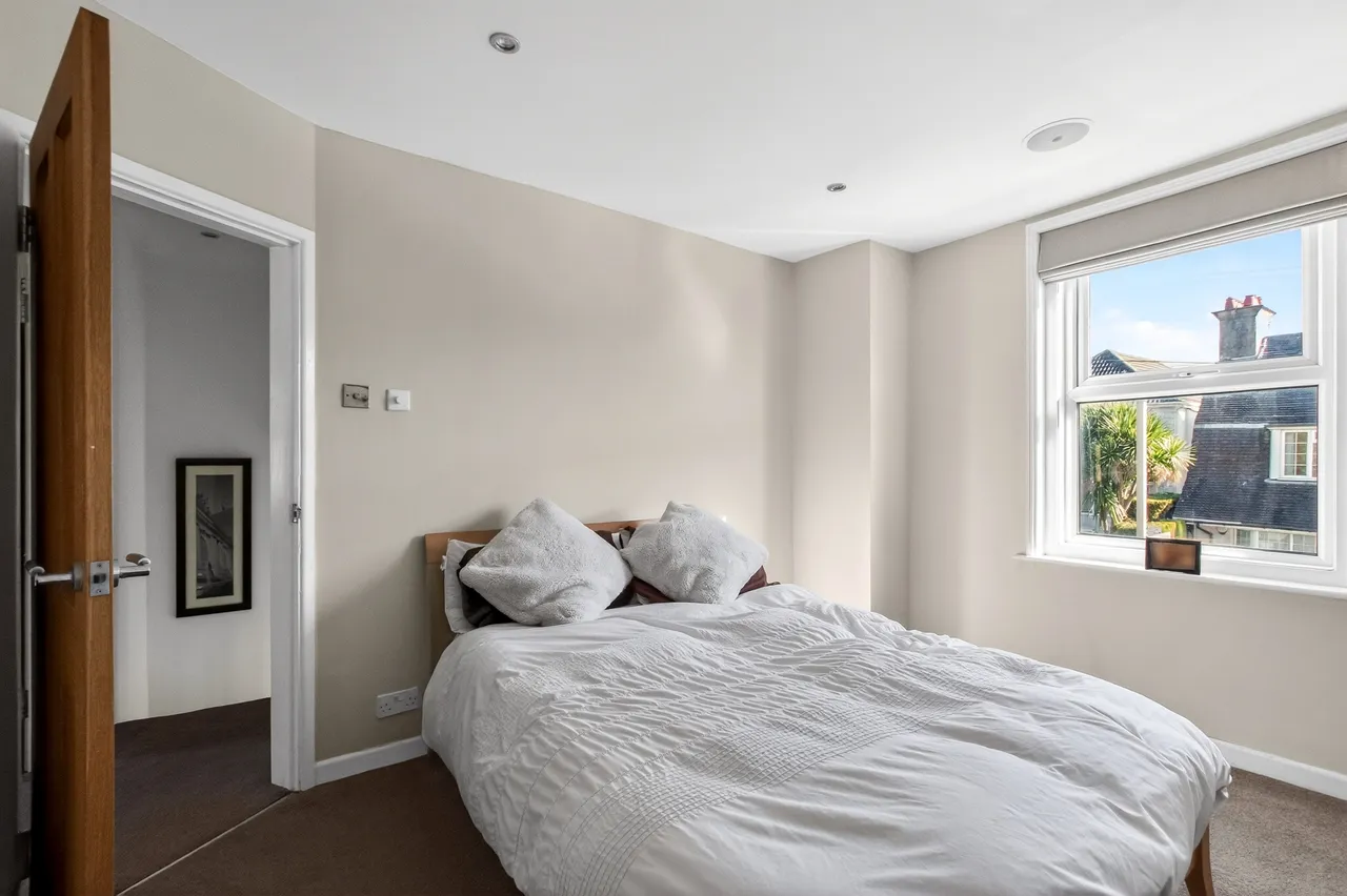 Salterns Road, Poole, BH14, photo 13