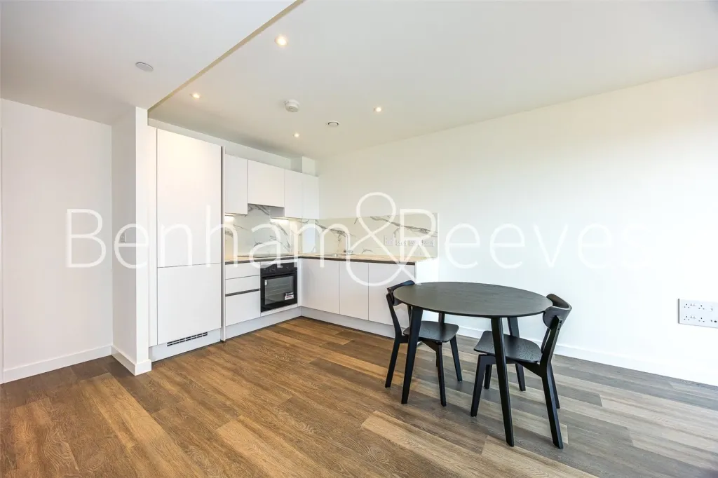 Horn Lane, Acton, W3, photo 8