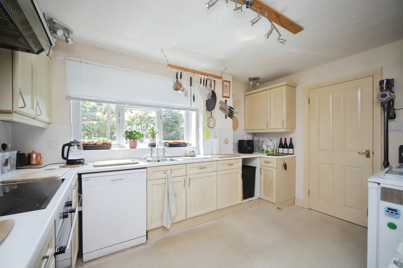 St. Peters Close, Ilton, TA19, photo 7