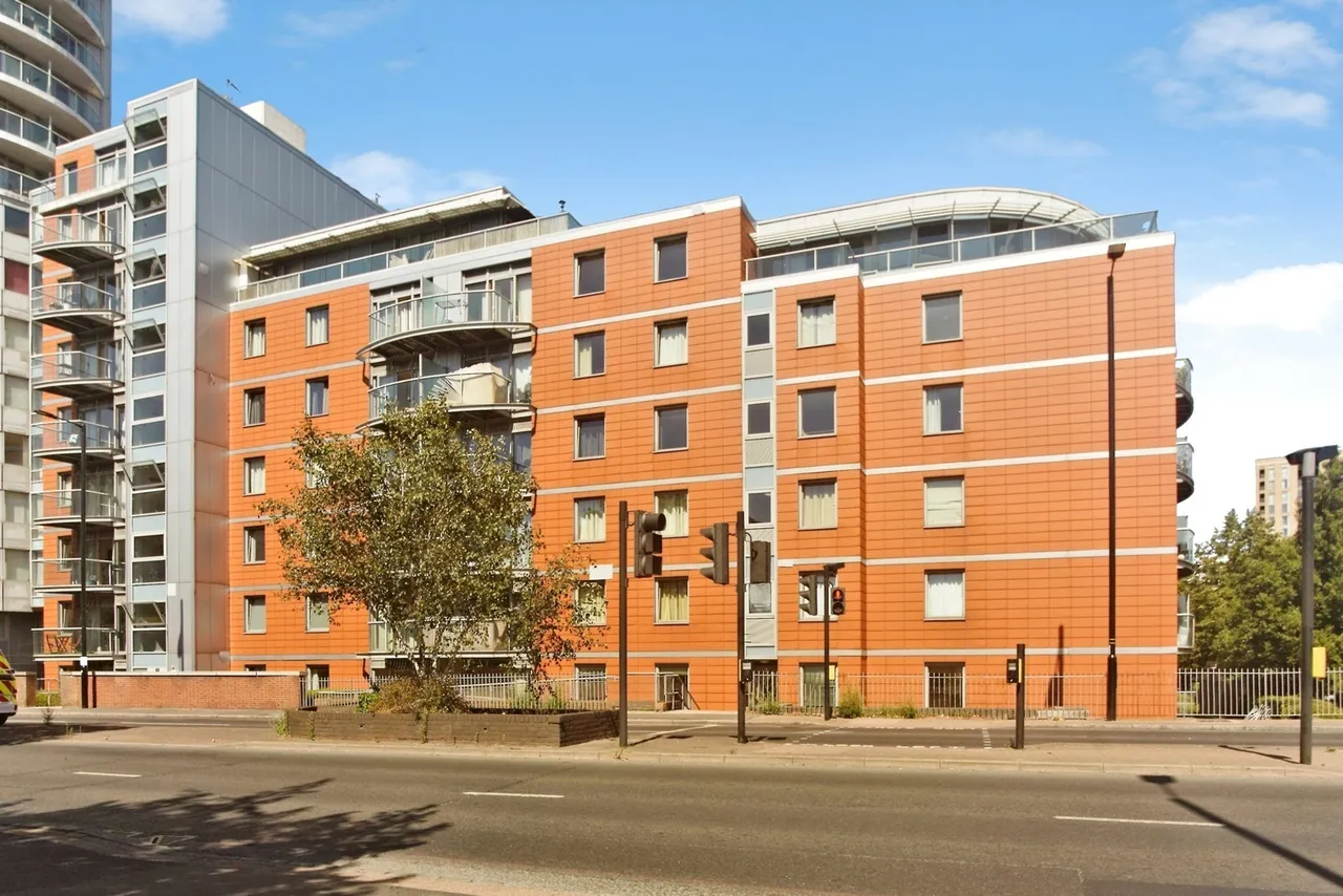 1 bed flat for sale — Fairfield Road, CROYDON, Surrey, CR0