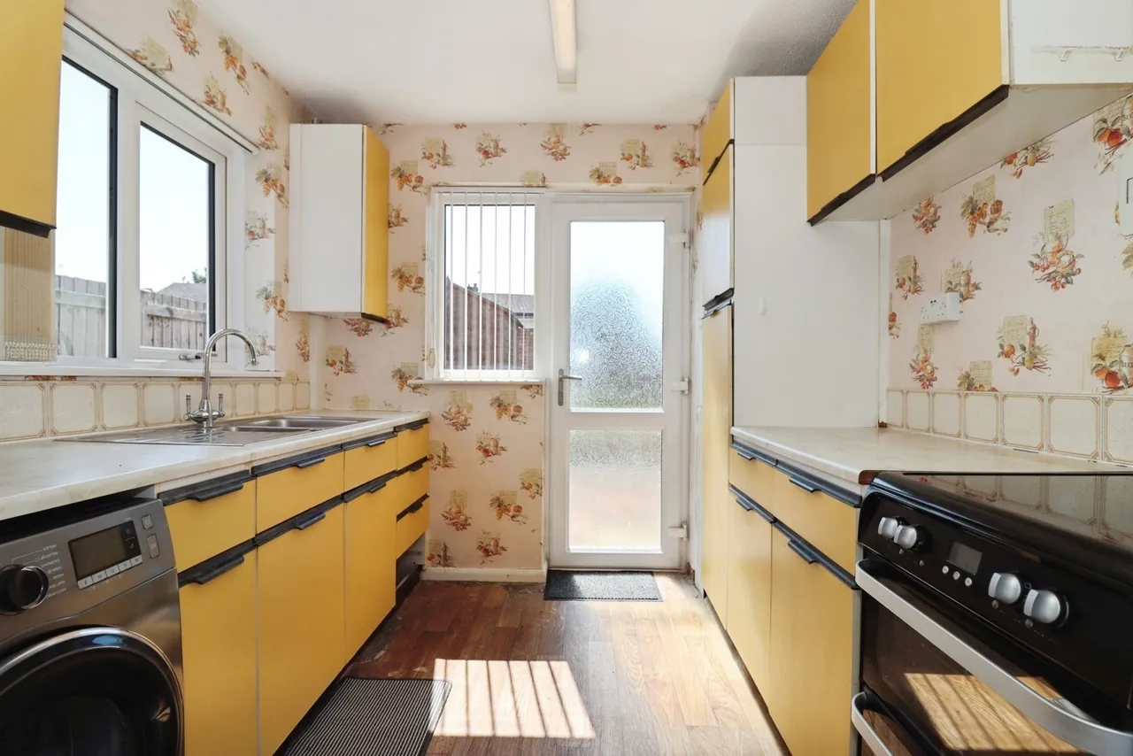 Mallard Close, BRISTOL, Avon, BS37, photo 10