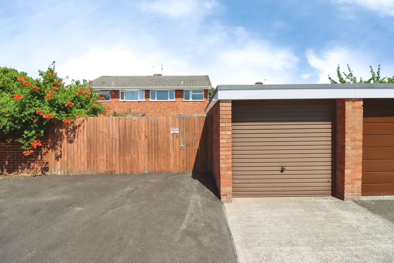 Mallard Close, BRISTOL, Avon, BS37, photo 6