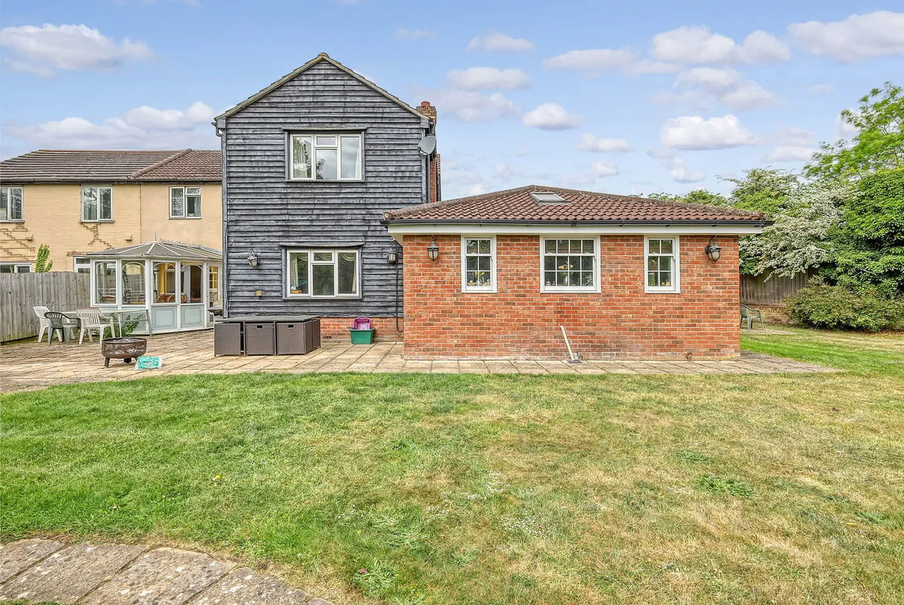 Halstead Road, Colchester, CO3 9AD, photo 2