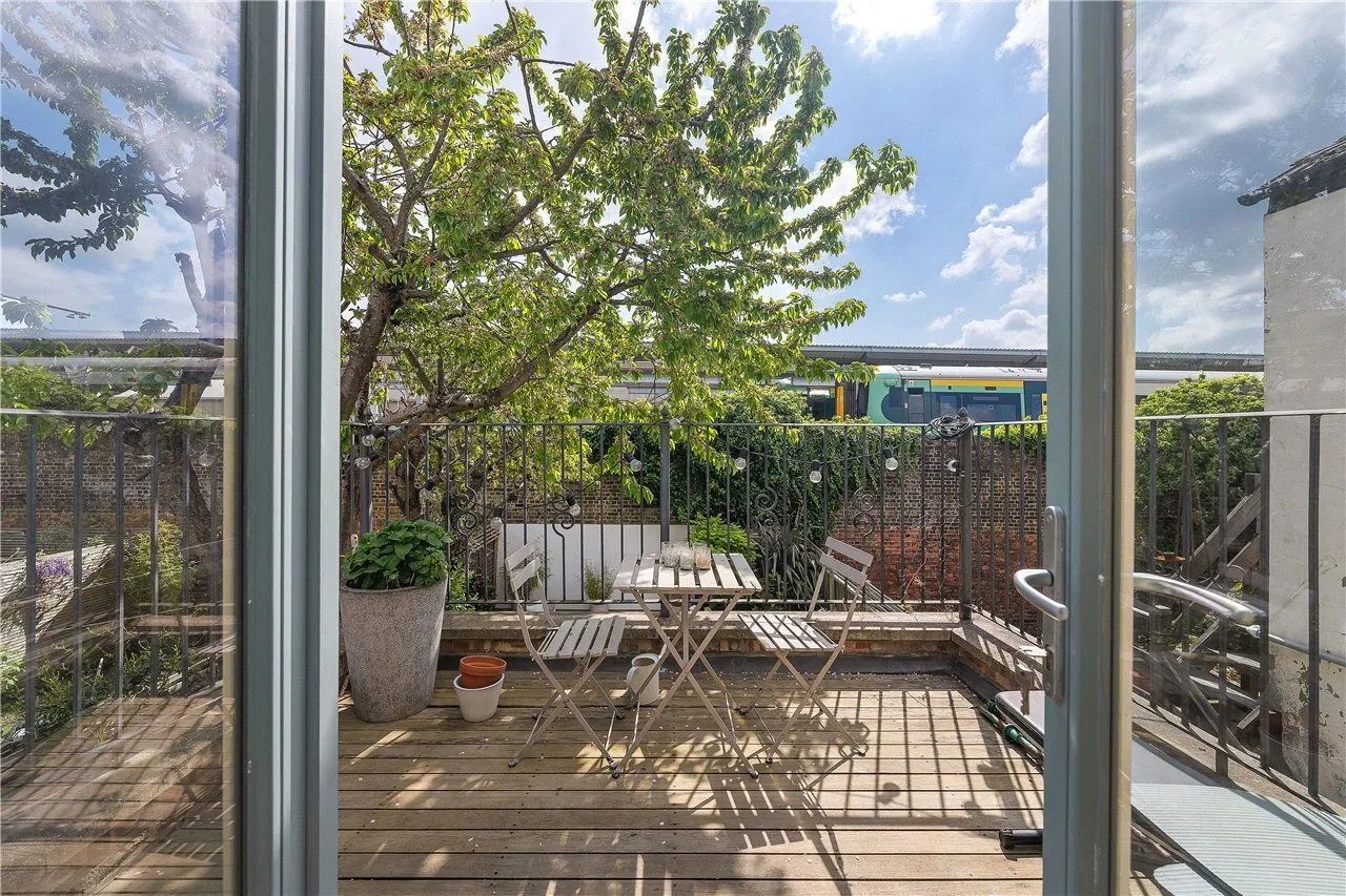 Sternhold Avenue, Telford Park Estate, London, SW2, photo 8