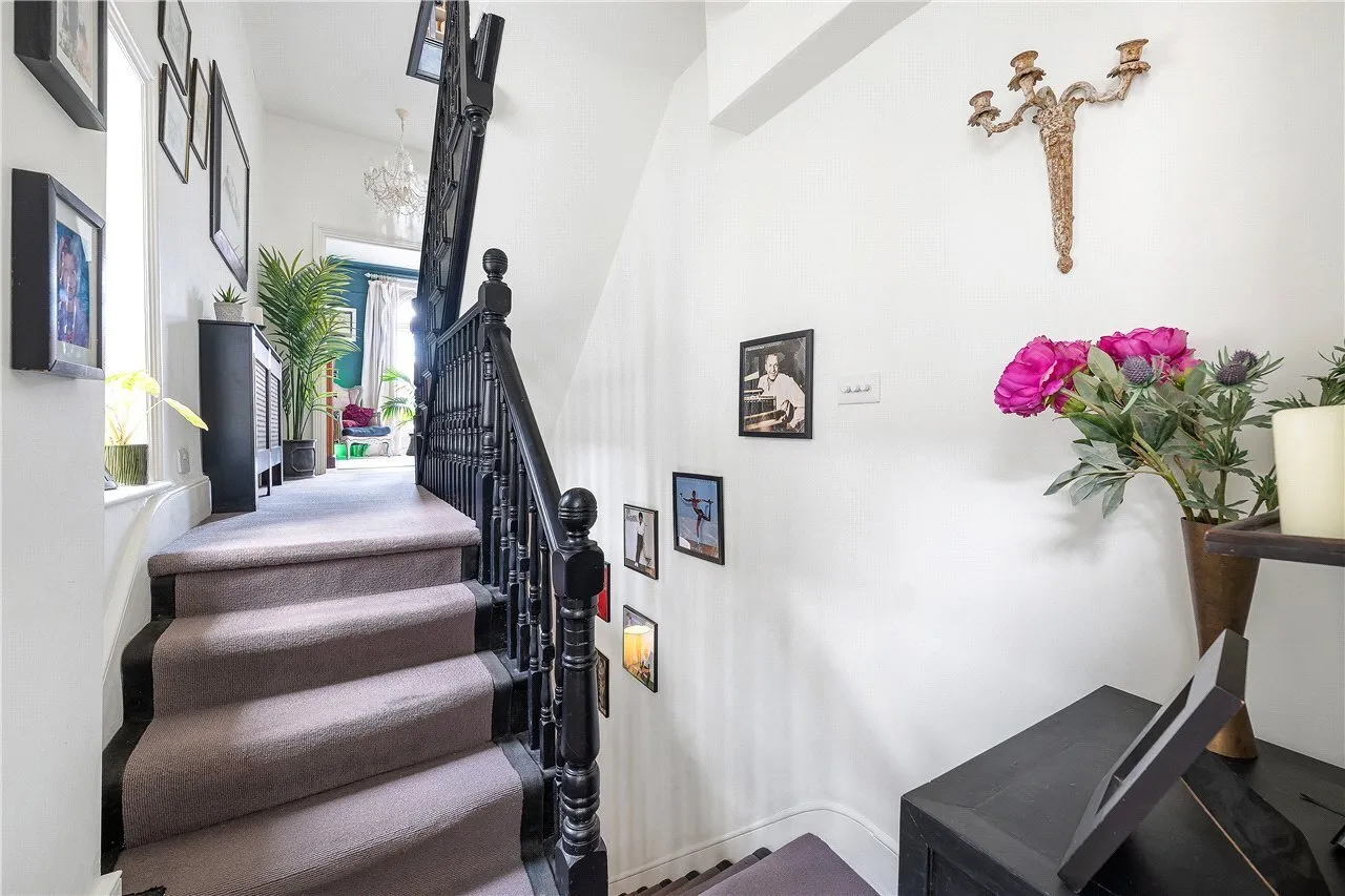 Sternhold Avenue, Telford Park Estate, London, SW2, photo 10