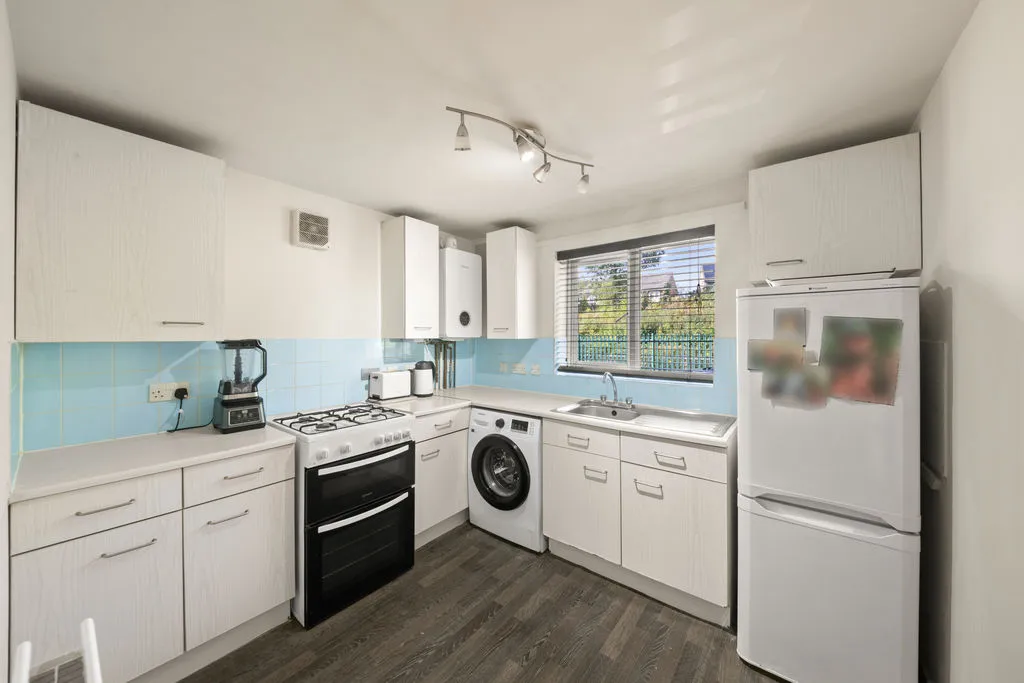 Acock Grove, Northolt, UB5, photo 9