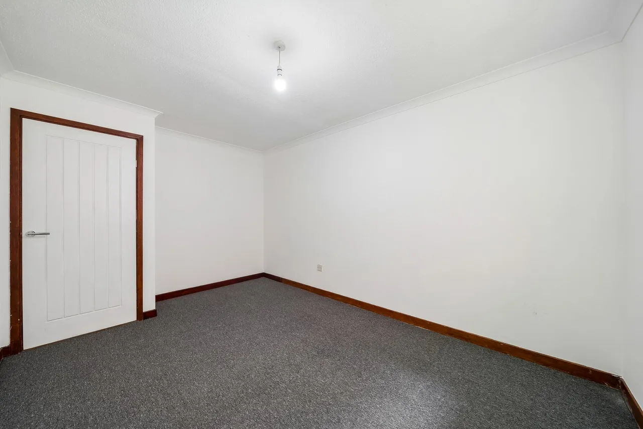 Shore Road, Cove, G84, photo 25