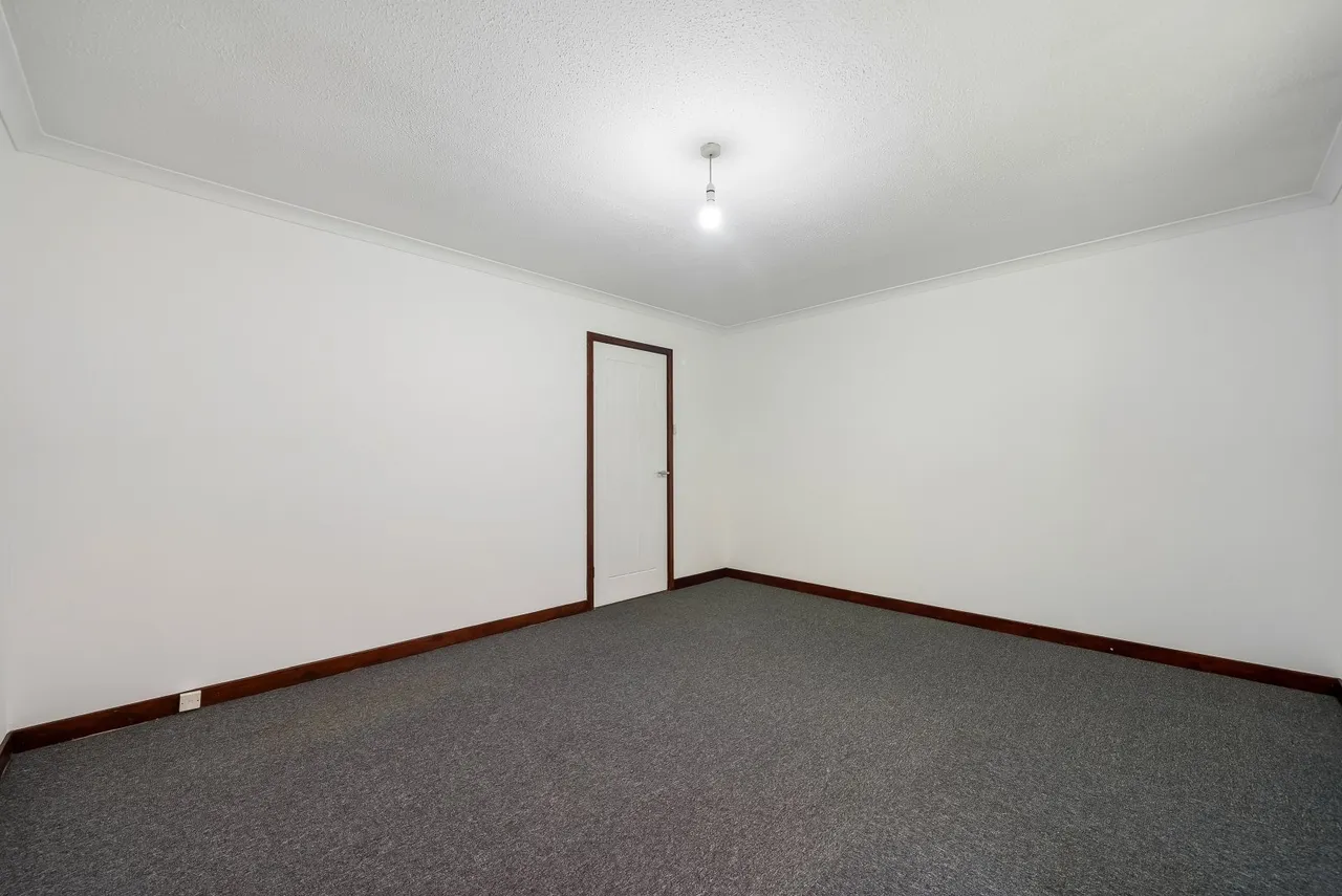 Shore Road, Cove, G84, photo 21