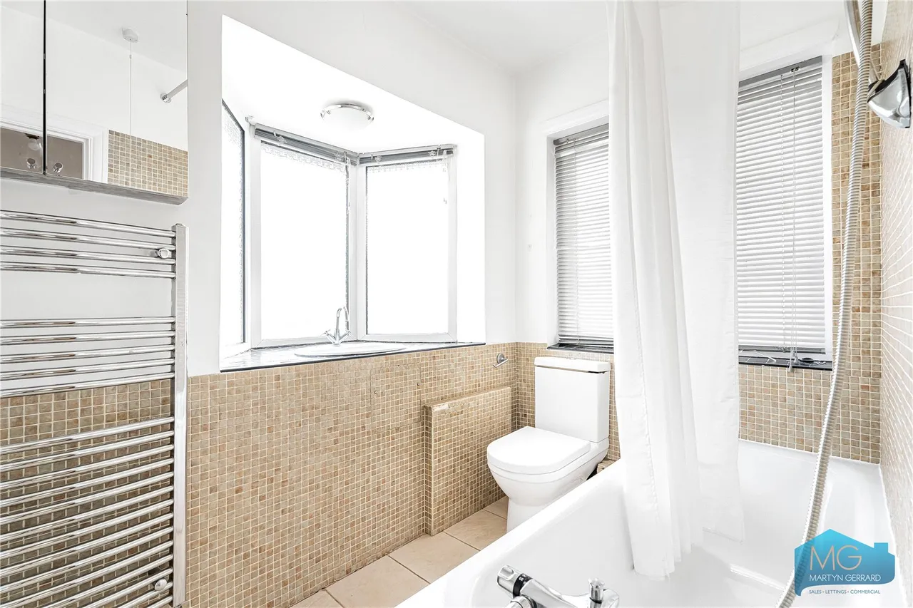 Bramber Road, London, N12, photo 6