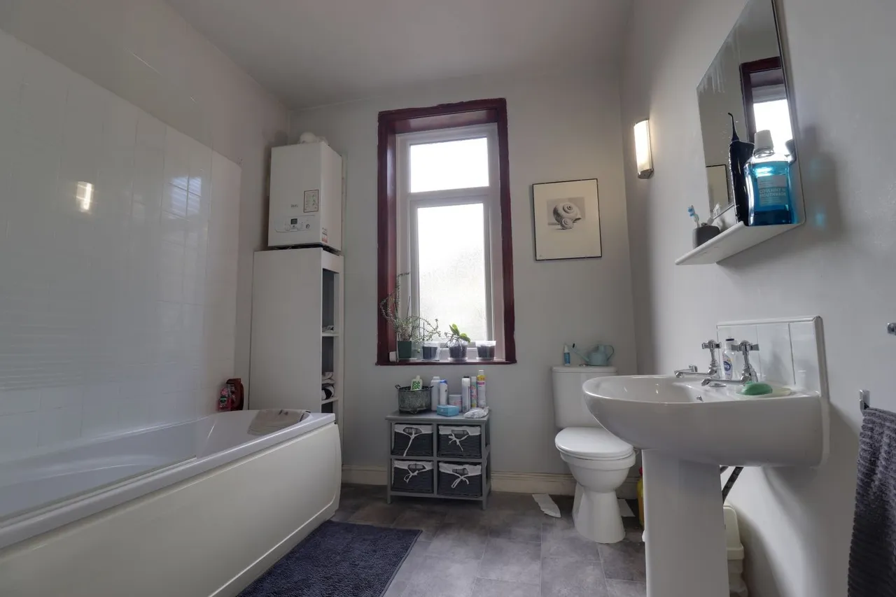 Rochdale Road, Todmorden, OL14, photo 9