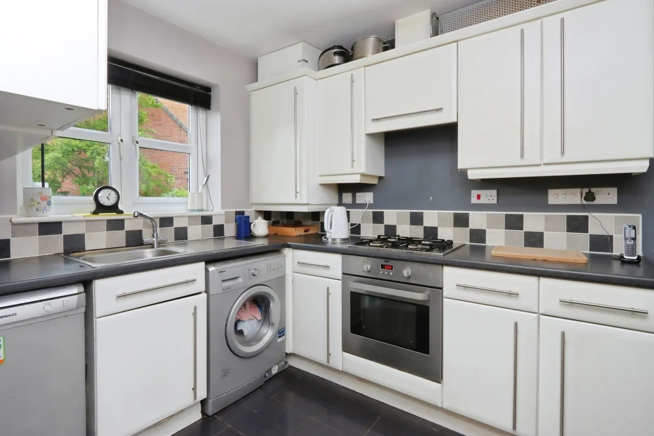 Myrtle Crescent, SHEFFIELD, South Yorkshire, S2, photo 3