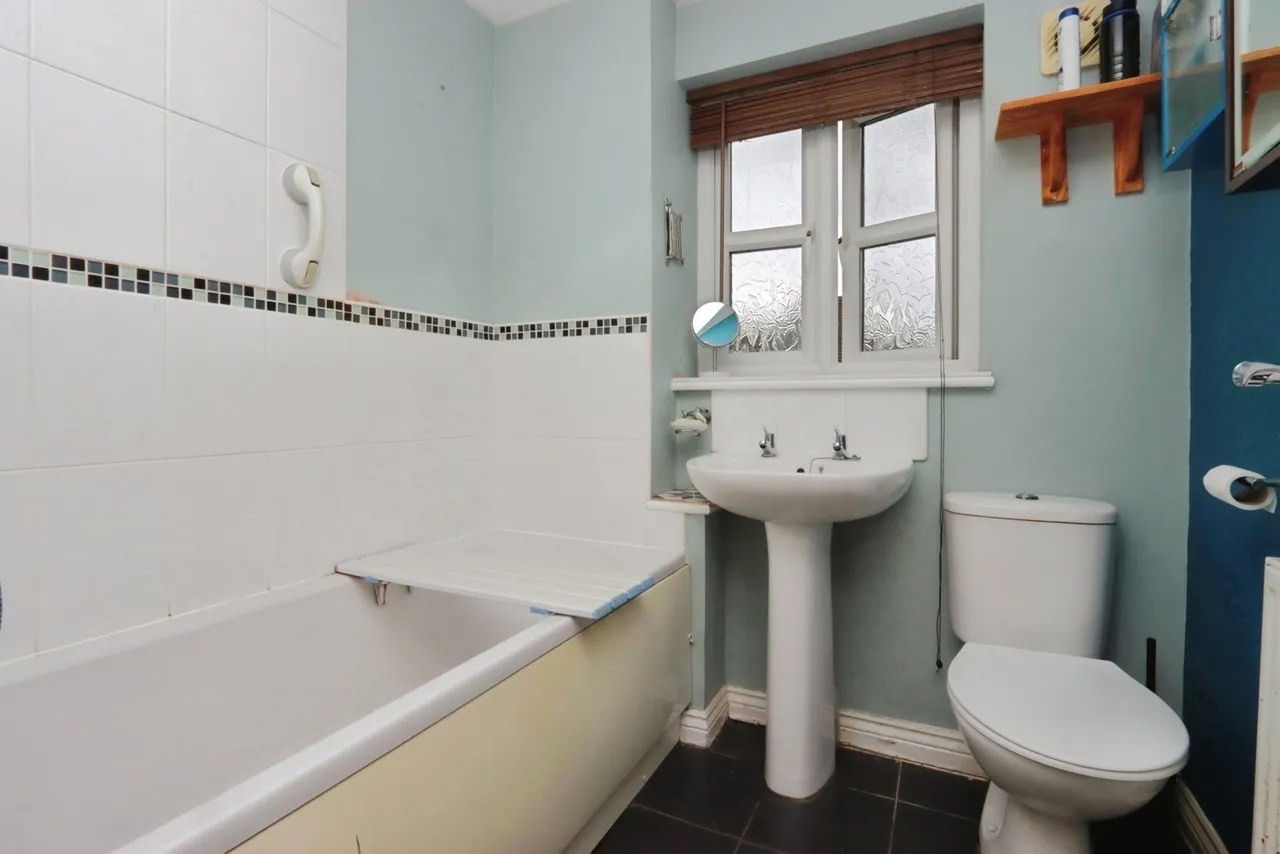 Myrtle Crescent, SHEFFIELD, South Yorkshire, S2, photo 16