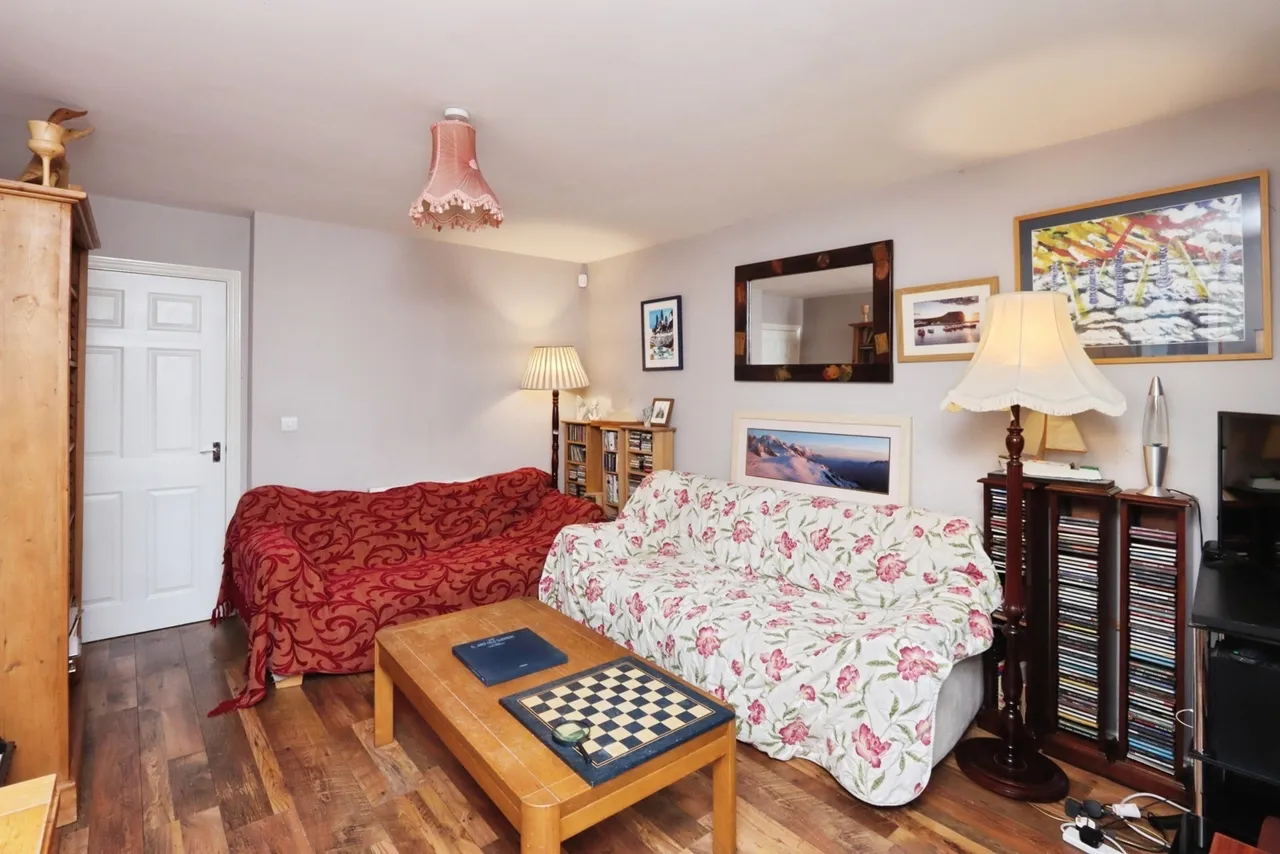 Myrtle Crescent, SHEFFIELD, South Yorkshire, S2, photo 5