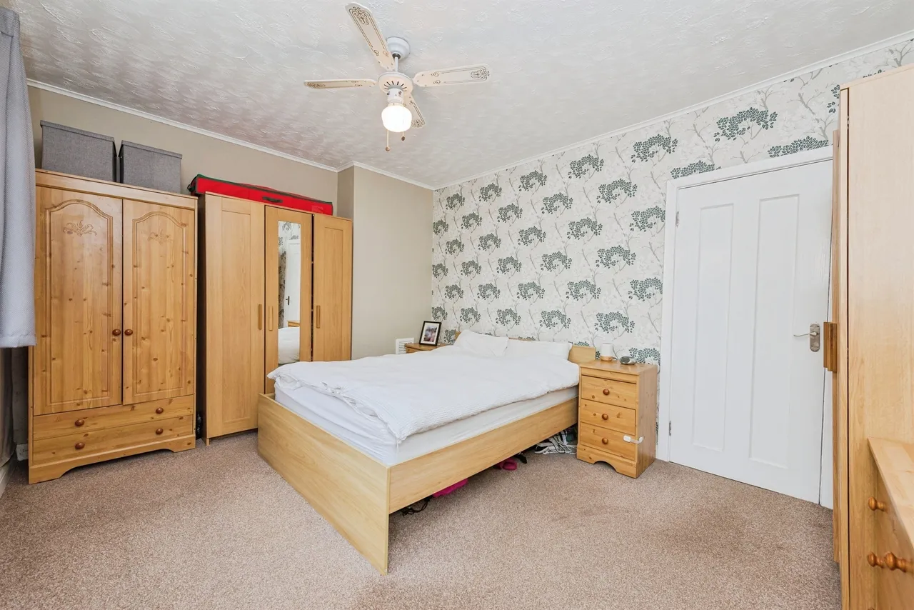 Dormer Avenue, Tamworth, B77, photo 13